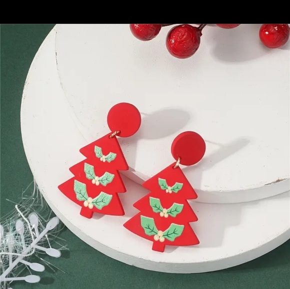 ** BRAND NEW RED HOLLY TREE EARRINGS - Picture 3 of 4